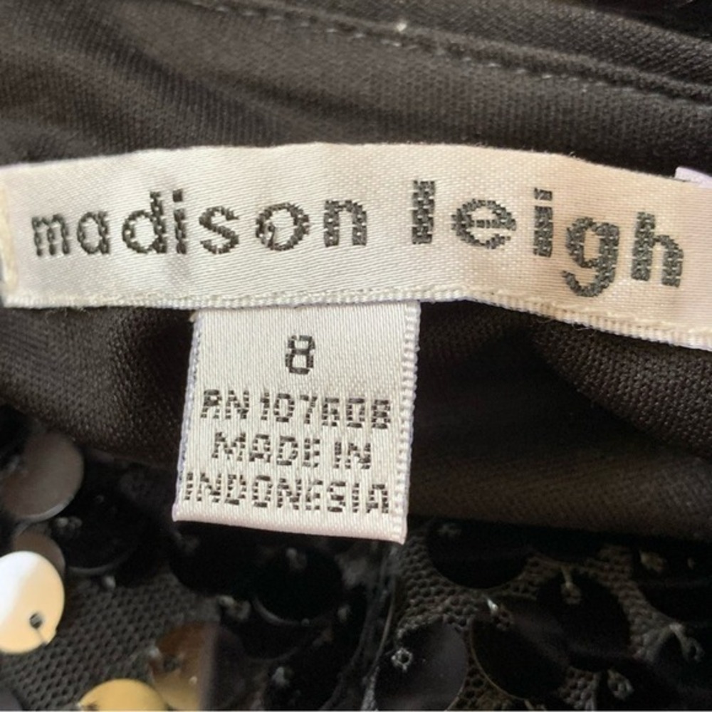 MADISON LEIGH. NWT. 8. Black dress covered in black sequins. Sleeveless. - Picture 8 of 11
